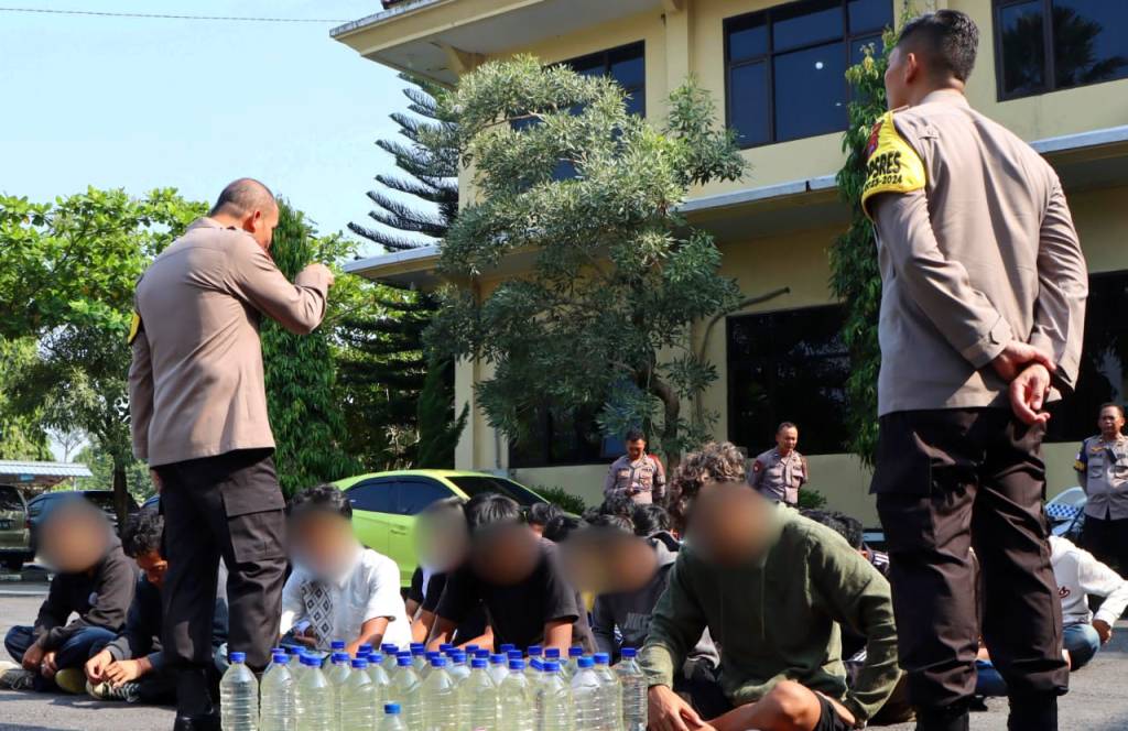 Berkedok Bukber, Polisi Amankan 29 Anak Muda Pesta&nbsp;Miras