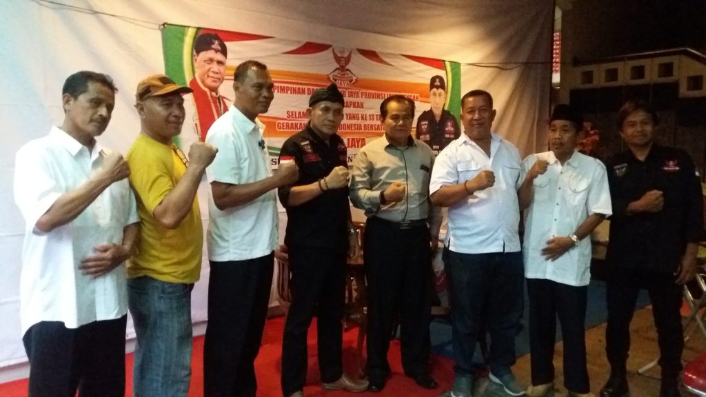 SATU KOMANDO, Ketua DPD GRIB Jateng Serahkan 7 SK DPC Kabupaten/Kota se&nbsp;Soloraya