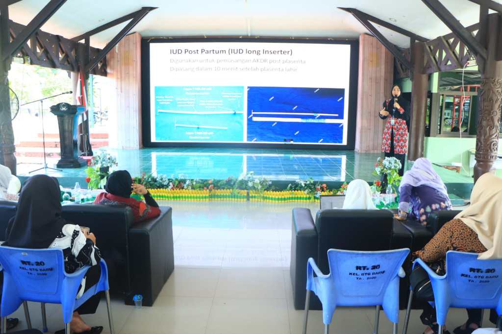 Penyuluhan KB Kesehatan dalam Rangka TMMD ke- 120 Kodim&nbsp;0908/Bontang