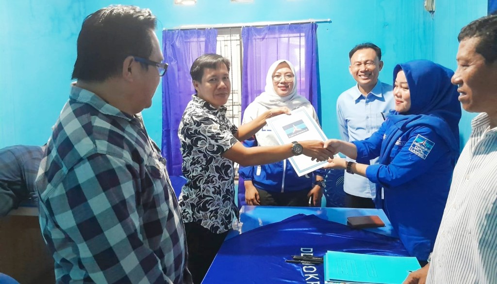 Panitia Penjaringan Cakada Lamsel PD Terima LO dan Tim Hendri Rosyadi Ambil Berkas&nbsp;Pendaftaran