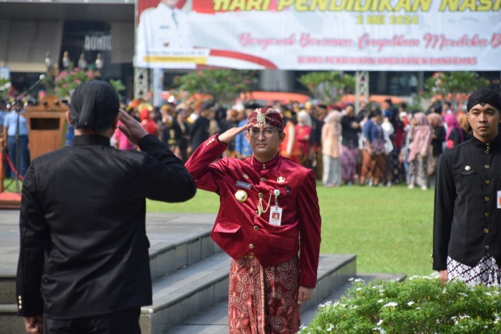 Upacara Hardiknas 2024 Banyumas Usung Semangat Merdeka&nbsp;Belajar