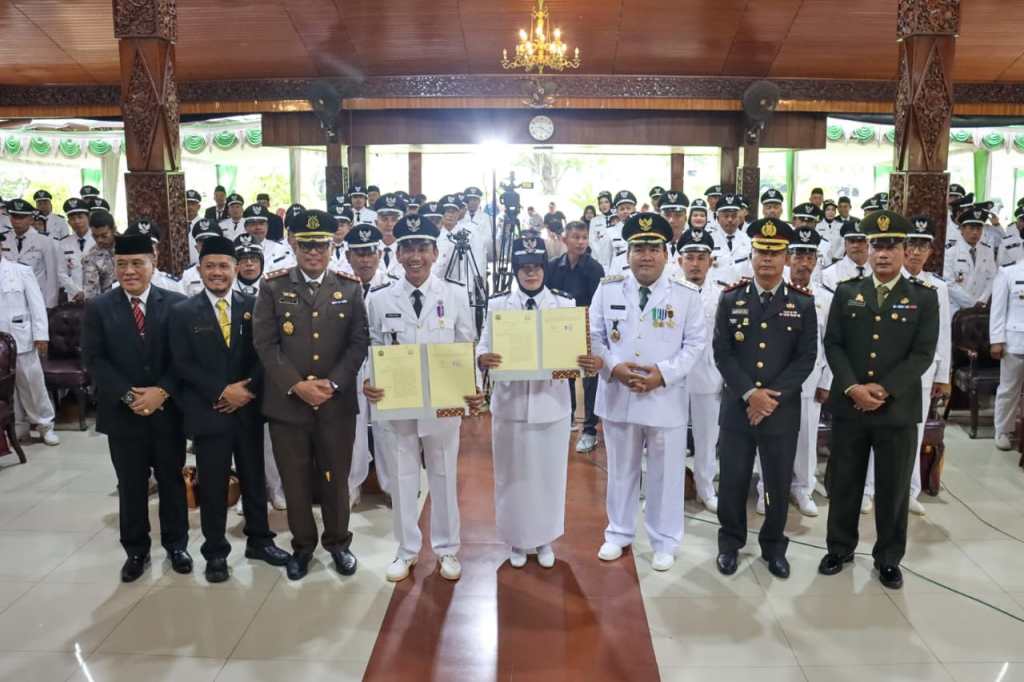 264 Kepala Desa di Blora Terima SK Perpanjangan Jabatan