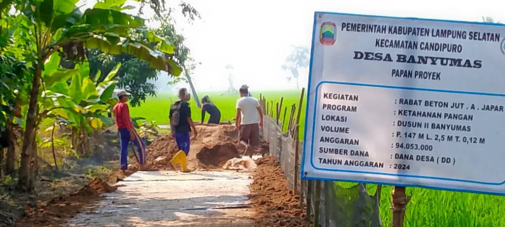 Pemdesa Banyumas Gunakan DD Bangun Jalan Usaha Tani