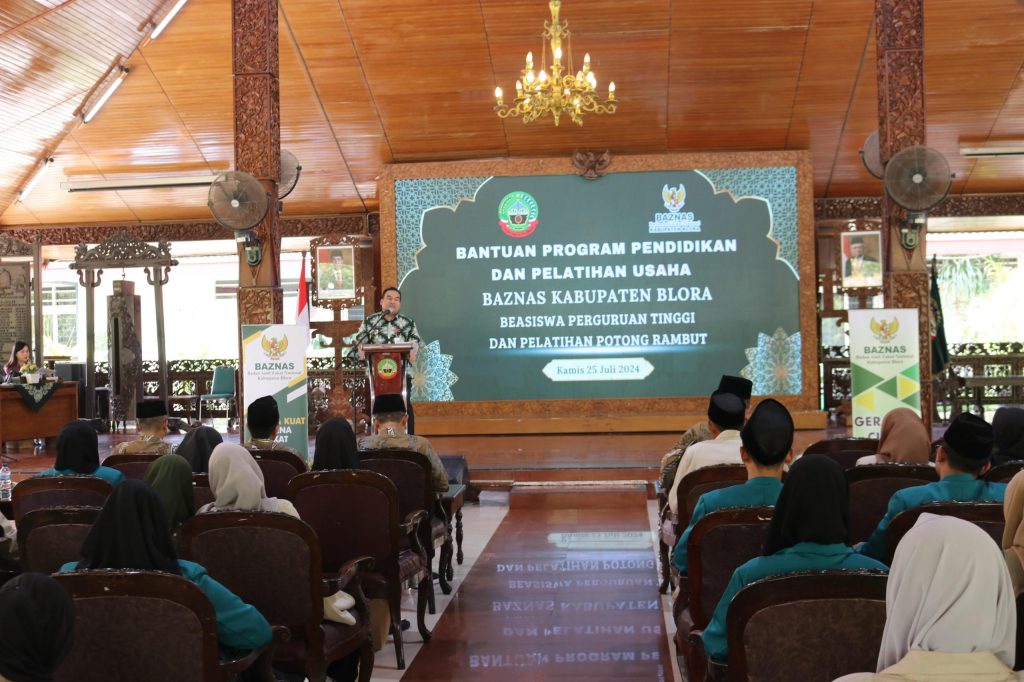 Baznas Gelontorkan Ratusan Juta Untuk Beasiswa ke Sejumlah Mahasiswa di Blora