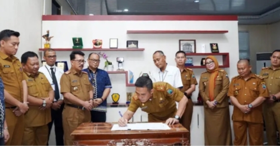 Sekda Lamsel Tandatangani Rencana Kerja Bersama BPJS Ketenagakerjaan Cabang Bandar Lampung