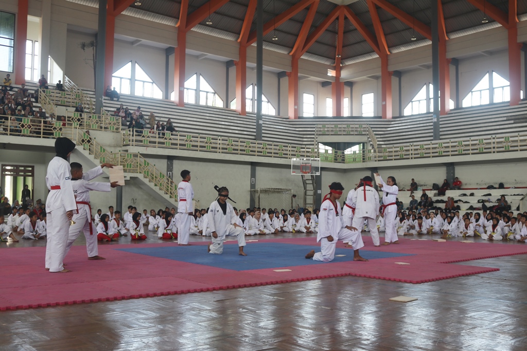 Ratusan Atlet Taekwondo Indonesia Kabupaten Blora Ikuti UKT GEUP IX-III Periode Pertama 2024
