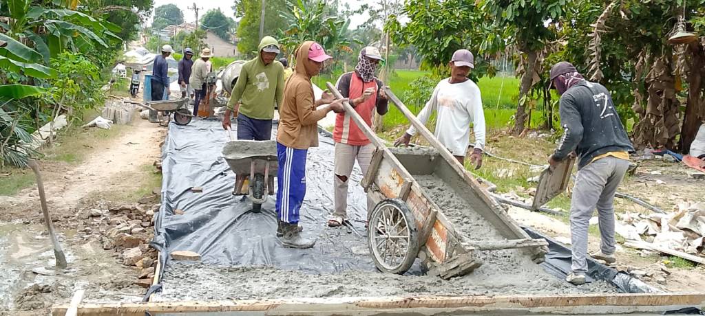 Pemdes Beringin Kencan Realisasikan Program Ketahanan Pangan, Bangun Jalan Akses&nbsp;Pertanian