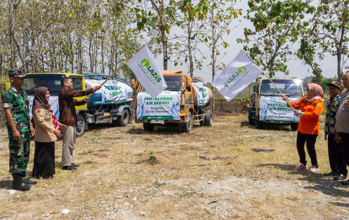 LAZiS Jateng Salurkan 2 Juta Liter Air Bersih Bantu Warga Terdampak Kekeringan