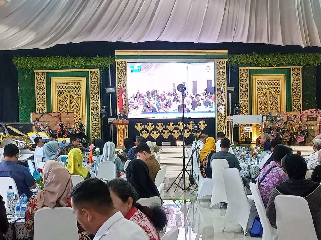 Satu Unit Mobil Daihatsu Ayla Dimenangkan Sumarmi di Gebyar Tabungan PT. BPR BKK Blora Tahun&nbsp;2024