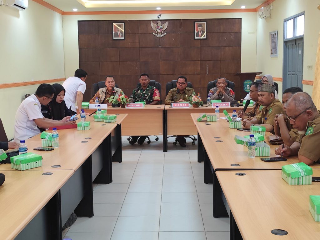 Wakili Danramil Babinsa Muara Jawa Hadiri Rapat Penetapan Agaka Jelang Pilkada Serentak